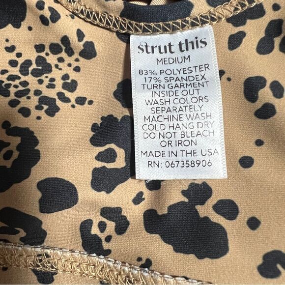 Strut This Revolve Cheetah Piper High Neck Sports Bra Full Support M - Picture 4 of 6